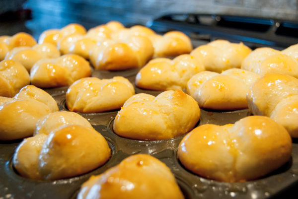 Orange Glazed Dinner Rolls – The Everything Housewife